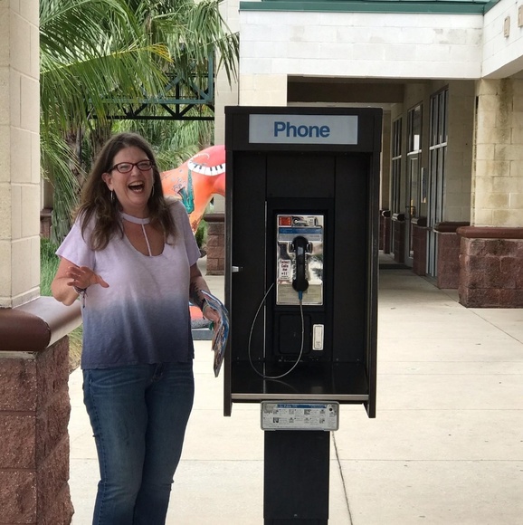 Meet your Posher, Angela - Picture 2 of 5